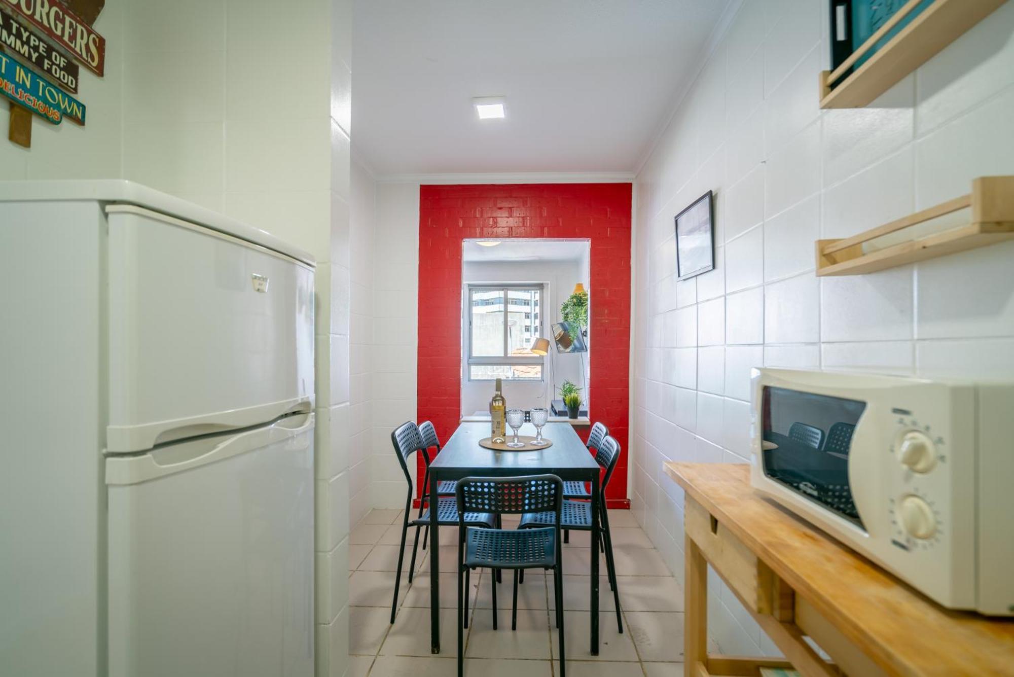 Host Wise - Large Flat W Terrace - Ace Location At Aliados Lägenhet OOporto Exteriör bild