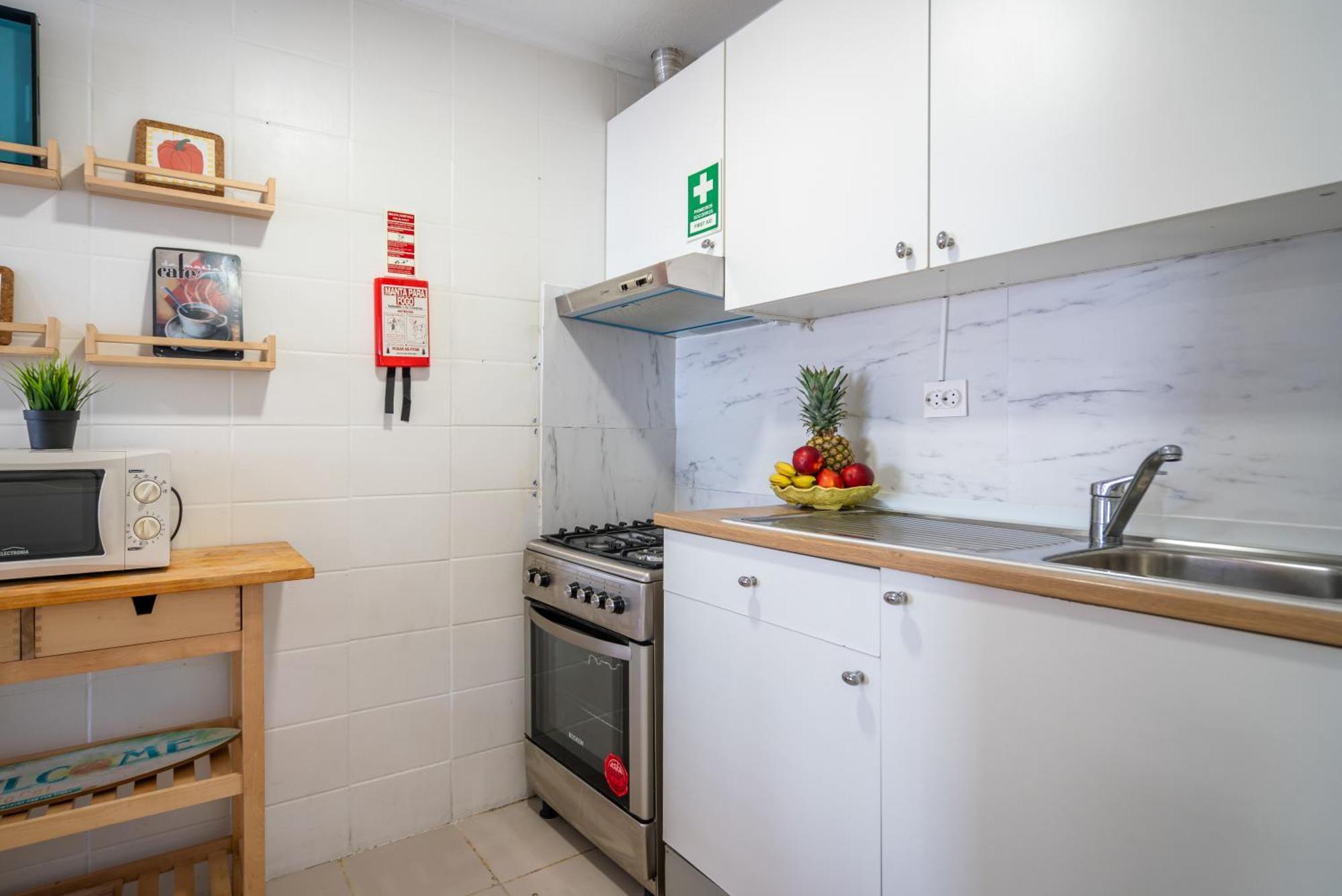 Host Wise - Large Flat W Terrace - Ace Location At Aliados Lägenhet OOporto Exteriör bild