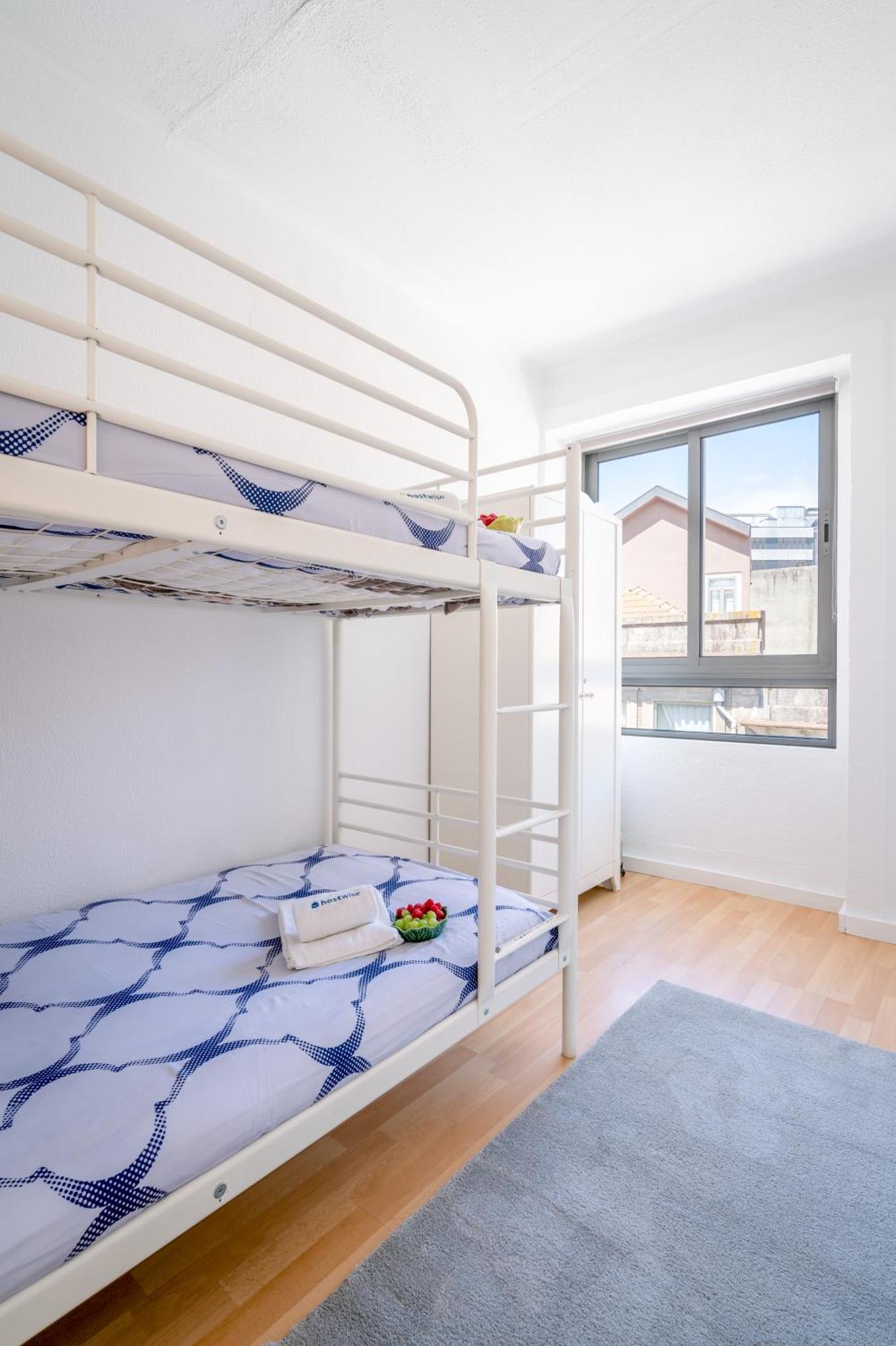 Host Wise - Large Flat W Terrace - Ace Location At Aliados Lägenhet OOporto Exteriör bild