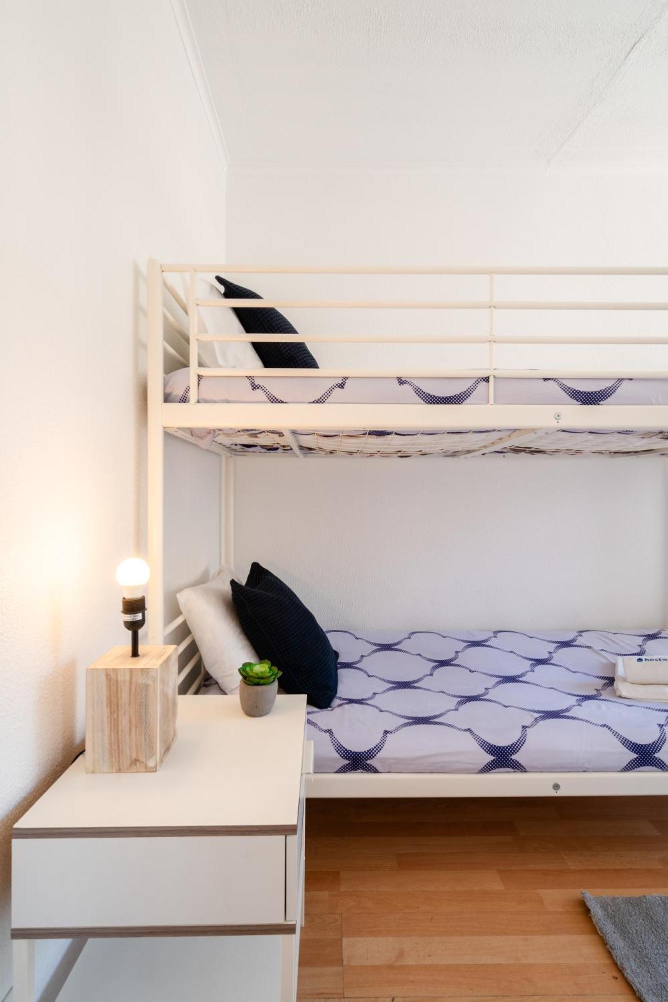 Host Wise - Large Flat W Terrace - Ace Location At Aliados Lägenhet OOporto Exteriör bild