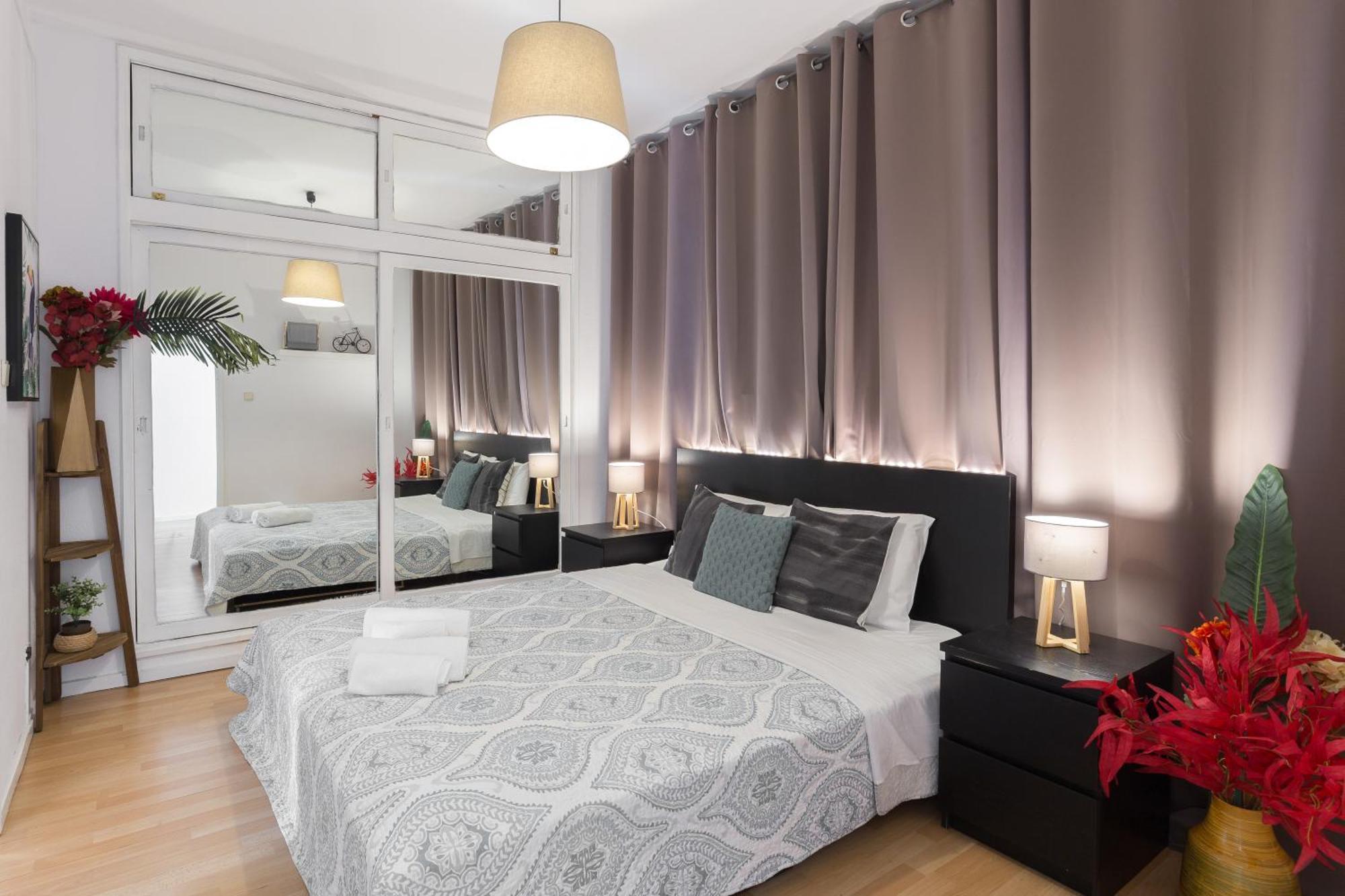 Host Wise - Large Flat W Terrace - Ace Location At Aliados Lägenhet OOporto Exteriör bild