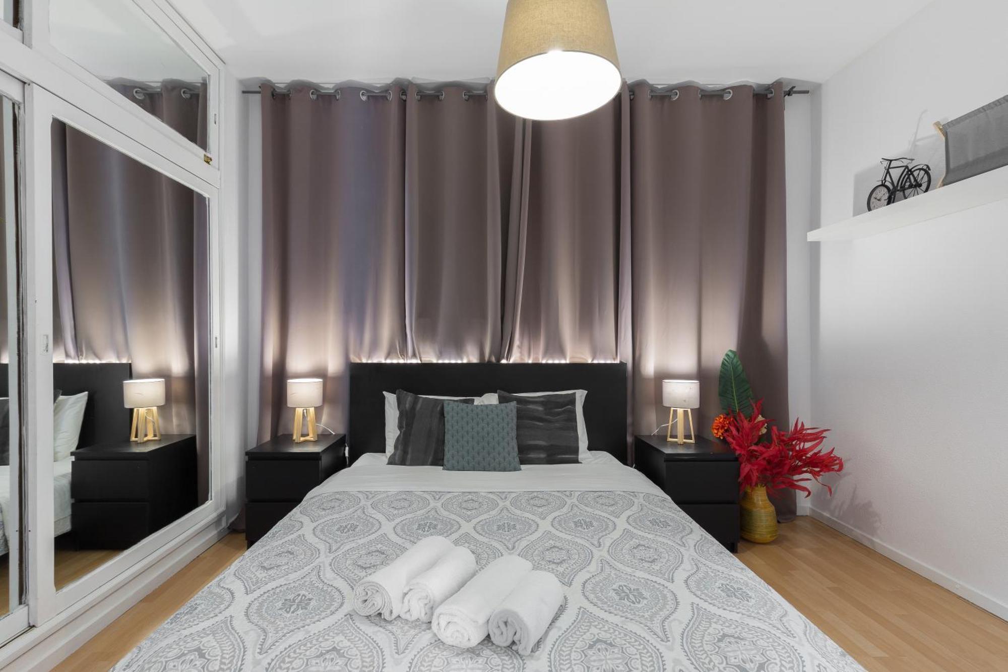 Host Wise - Large Flat W Terrace - Ace Location At Aliados Lägenhet OOporto Exteriör bild
