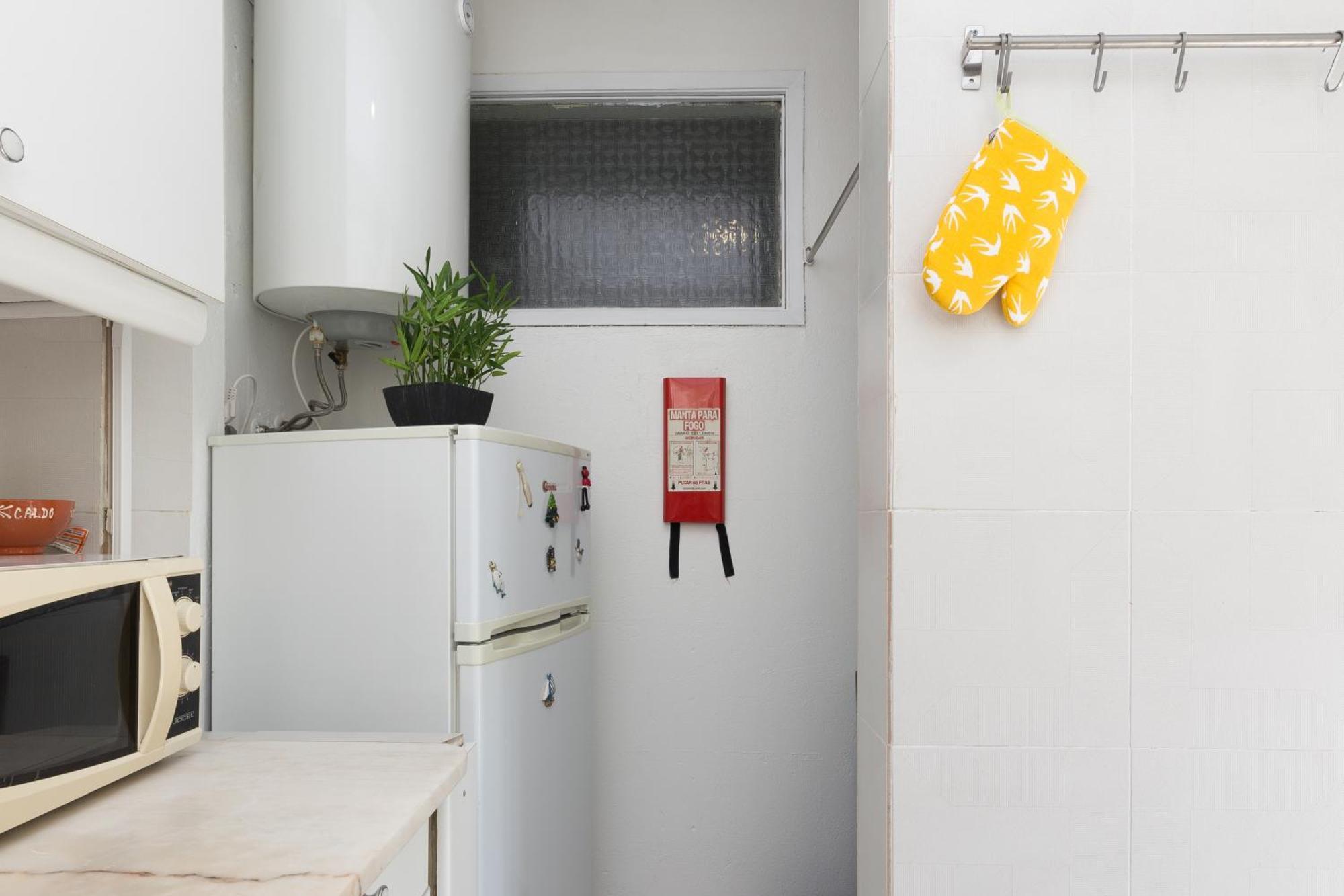 Host Wise - Large Flat W Terrace - Ace Location At Aliados Lägenhet OOporto Rum bild