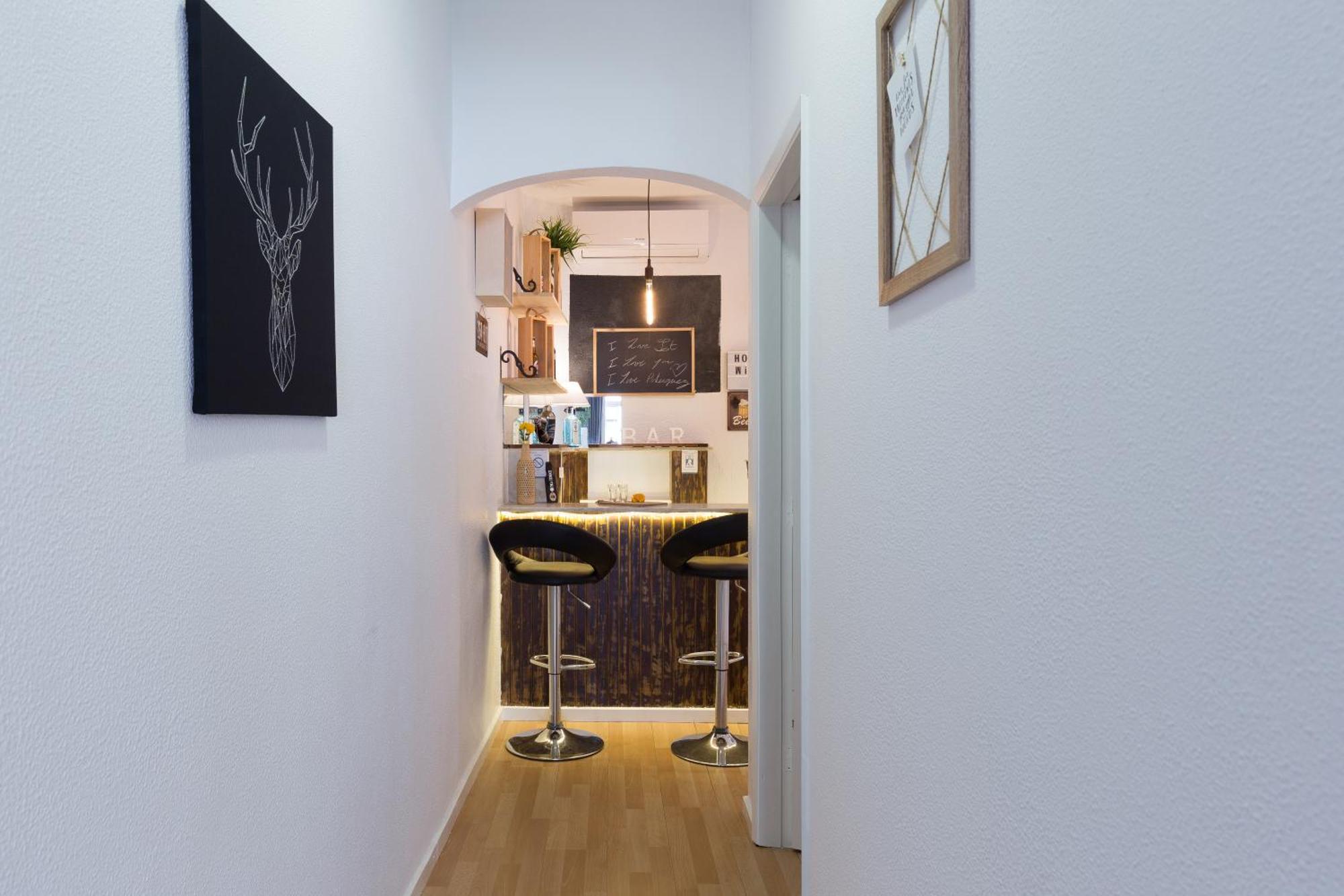 Host Wise - Large Flat W Terrace - Ace Location At Aliados Lägenhet OOporto Rum bild