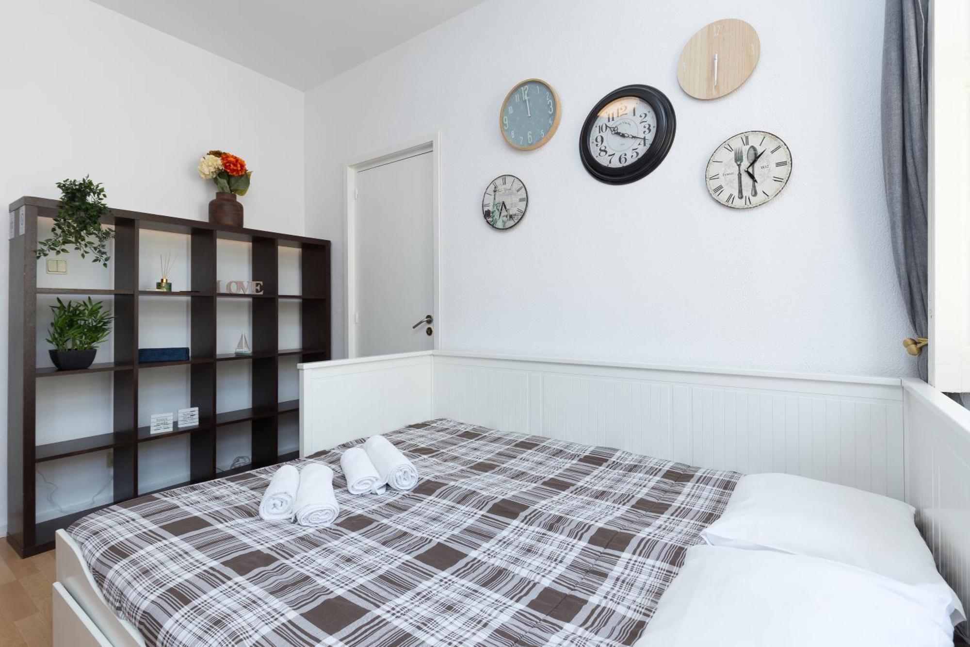 Host Wise - Large Flat W Terrace - Ace Location At Aliados Lägenhet OOporto Rum bild