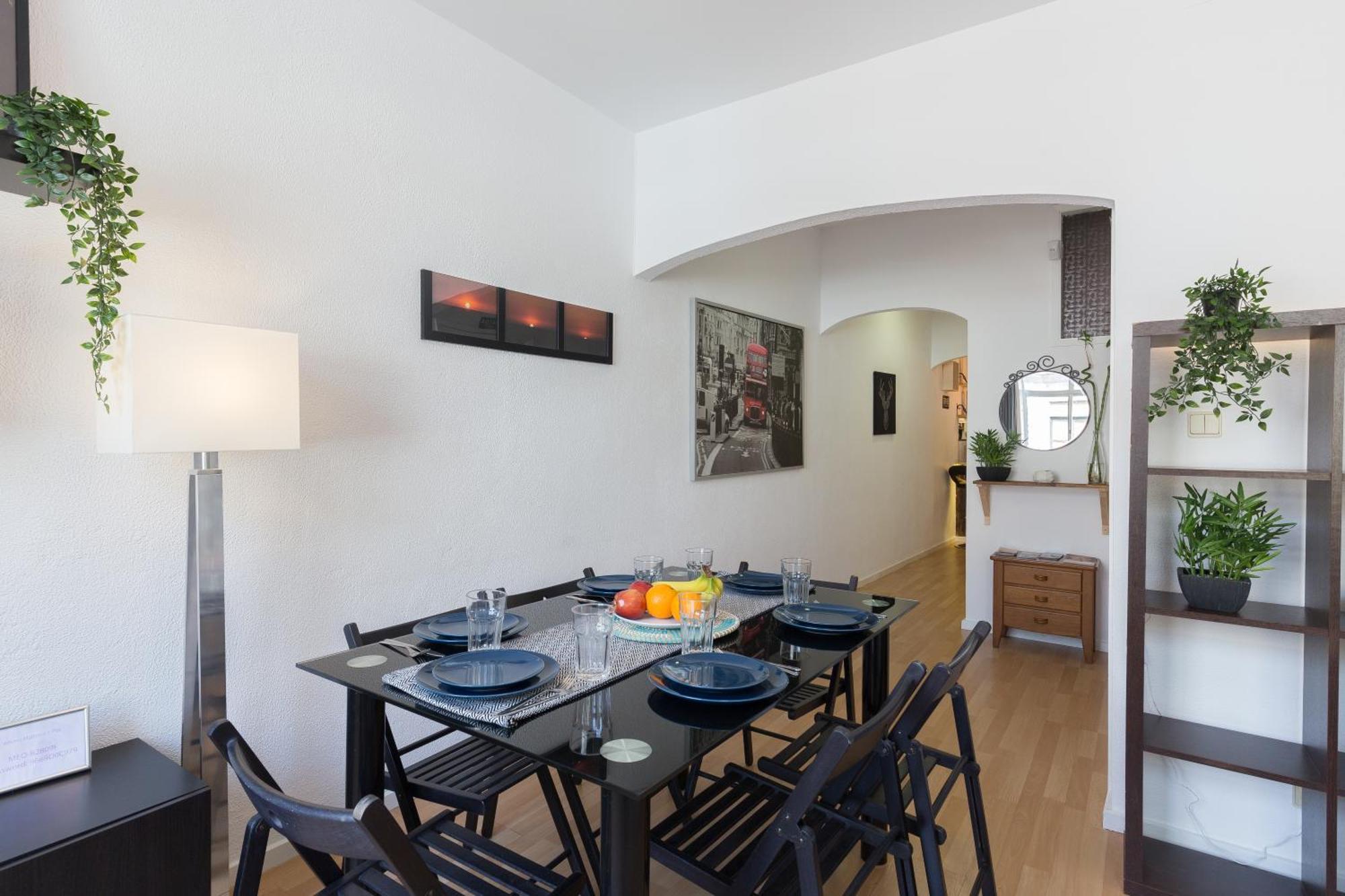 Host Wise - Large Flat W Terrace - Ace Location At Aliados Lägenhet OOporto Rum bild